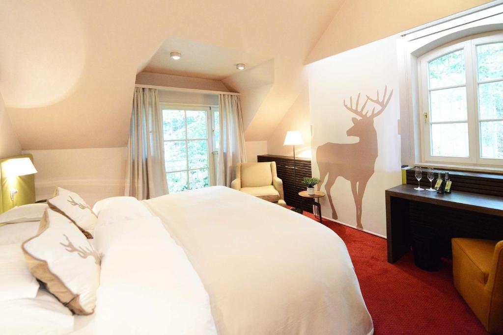 Hotel Romantik Jagdhaus Waldfrieden 2*